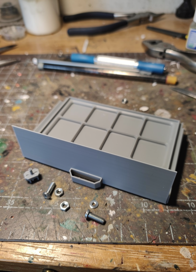 Modulares Regalsystem – Schublade Gridfinity (4x3 Raster)