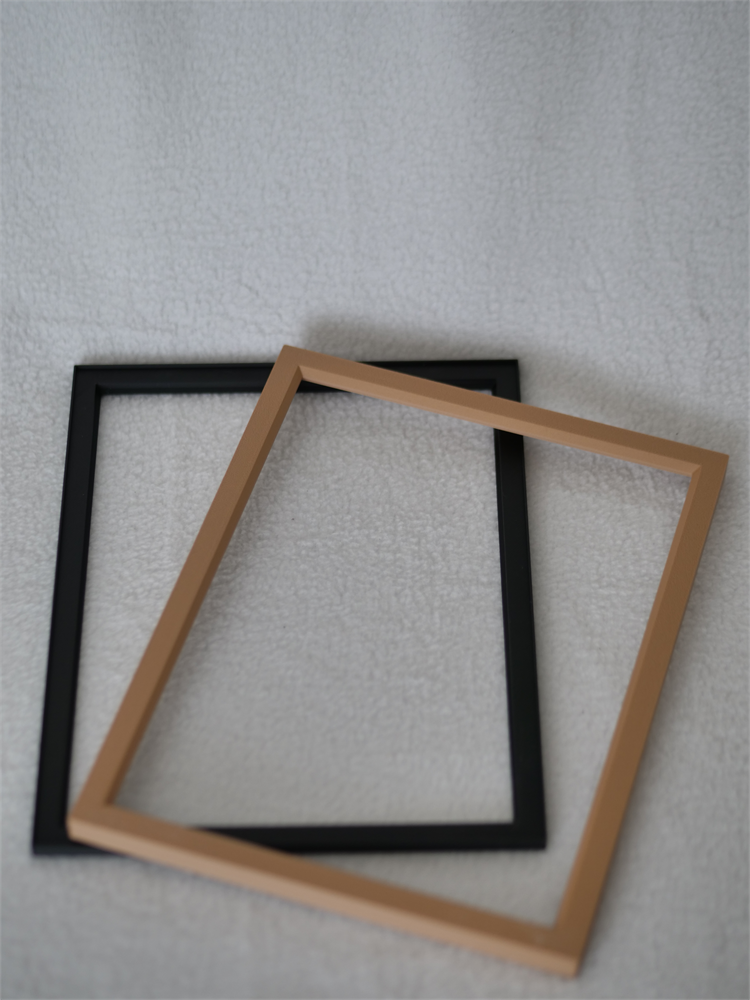 Magnetrahmen mit Holzrahmen und Bilderhalter, Frontansicht