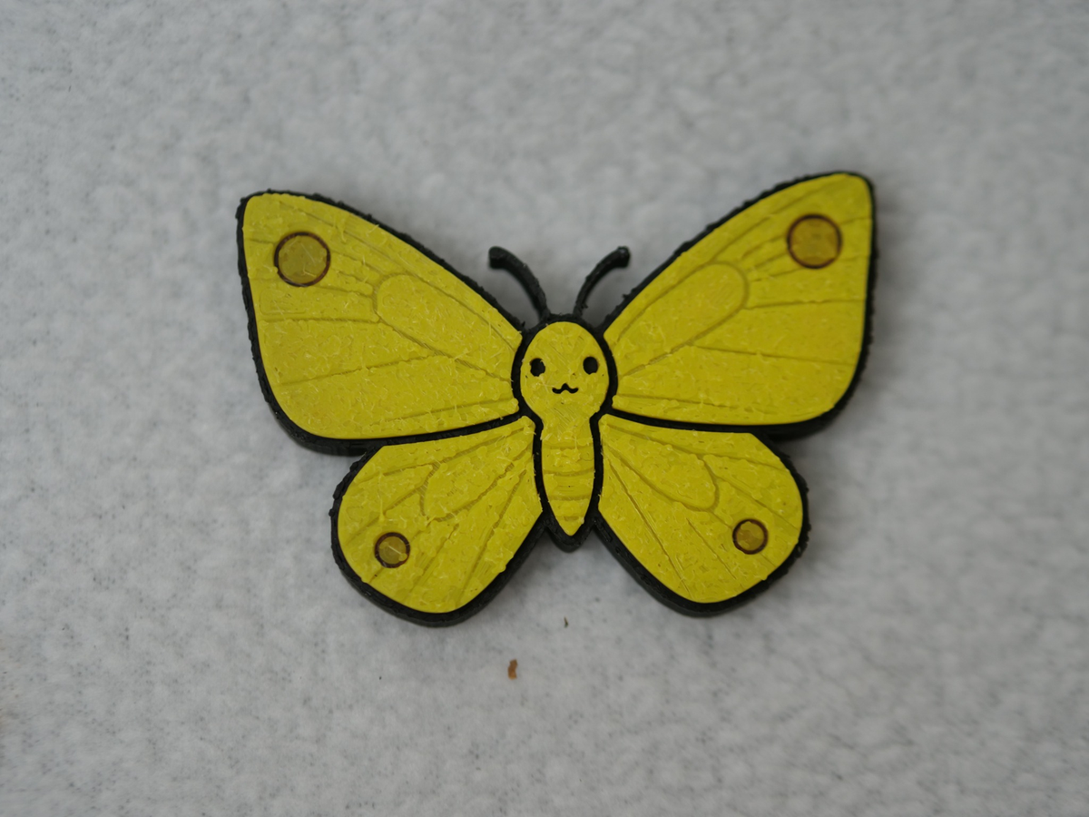 Zitronenfalter Pinwandmagnet gelb – handgefertigt aus PLA, 3D-gedruckt in der Schweiz